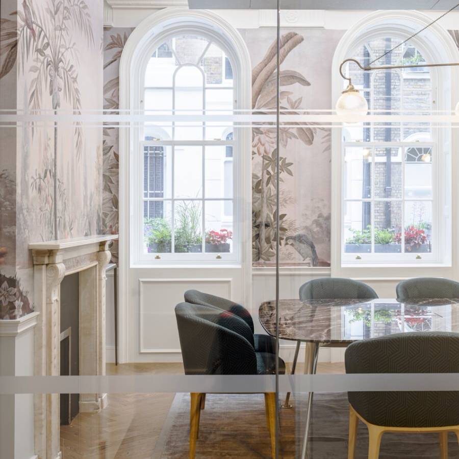 06 MJ Hudson - client meeting rooms - high end finishes in workplace design & build