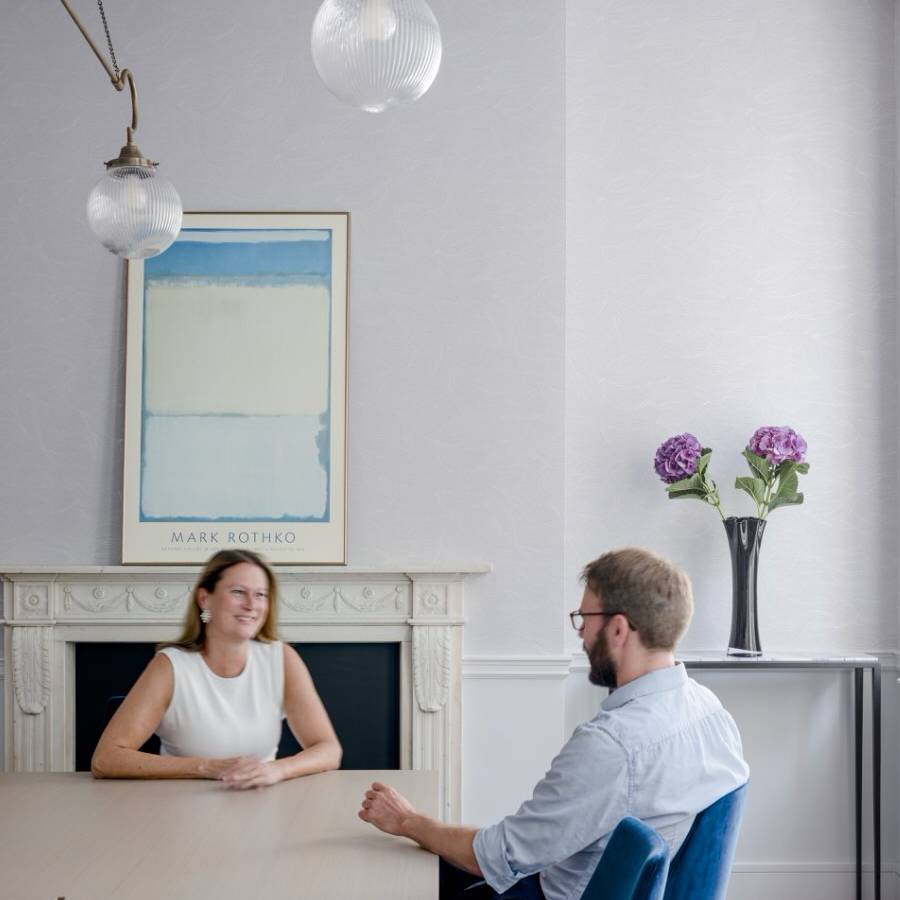 13 MJ Hudson - high end meeting room finishes in workplace design & build