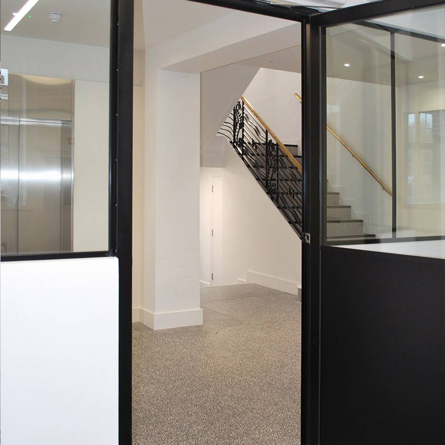 04 Hush - meeting room partitions