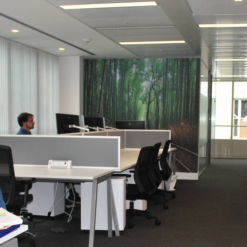 06 Abercrombie & Kent OFFICE - open plan desks - completed fit out