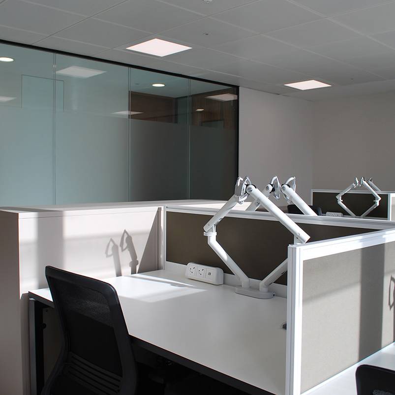 07 Augusta Ventures - desk cubicles