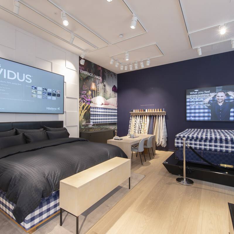 08 Hastens - high quality retail fit out - central London store