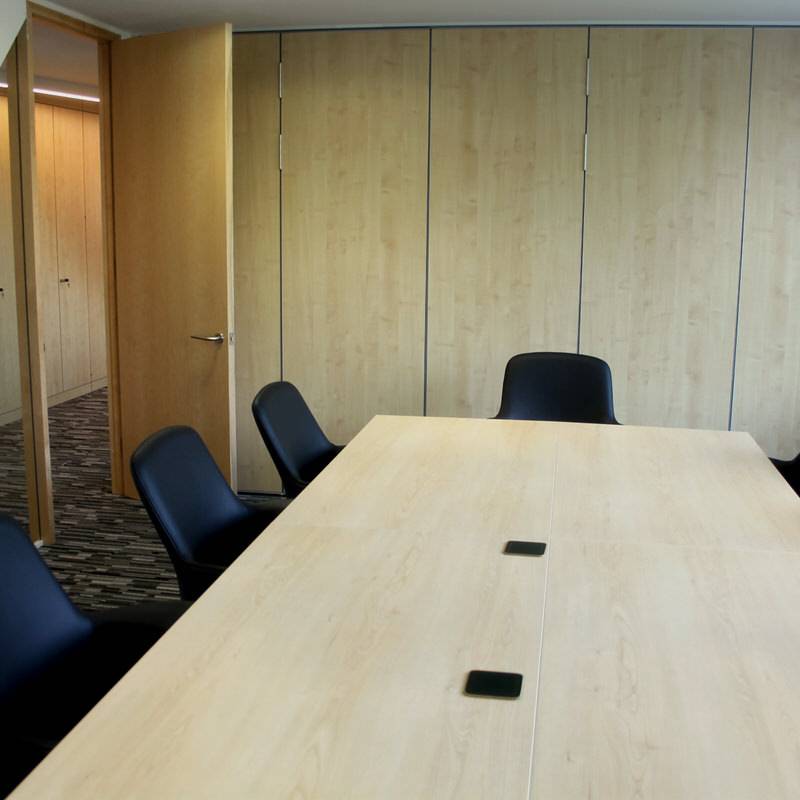 10 Barnes Roffe - meeting room with sliding, folding wall