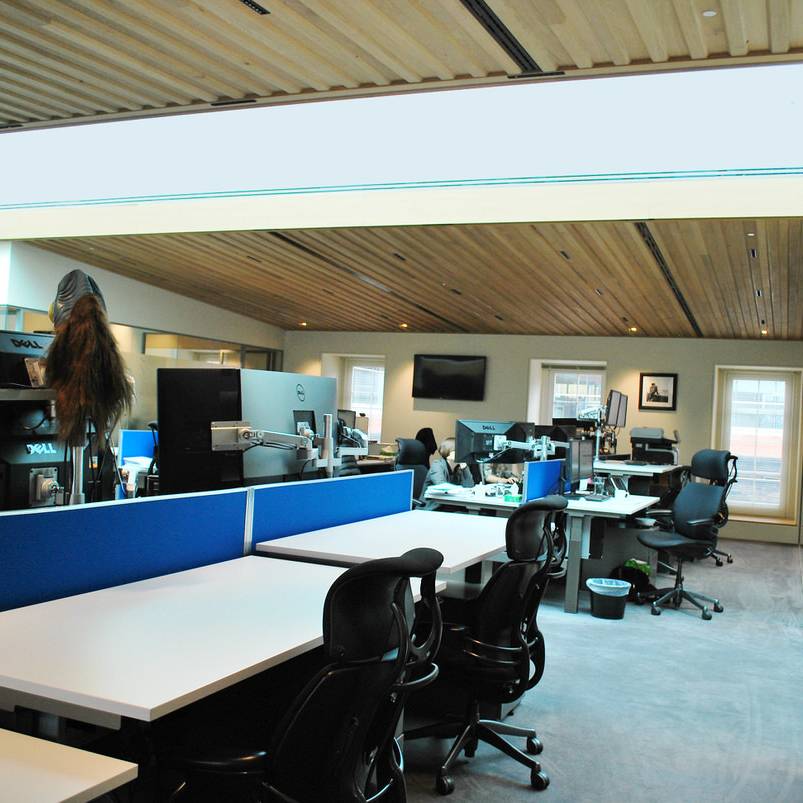 11 Melqart open plan sit stand desks in the workplace
