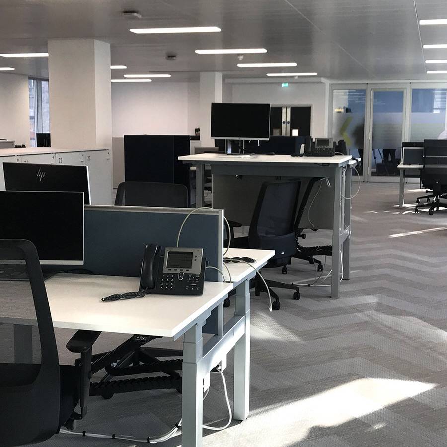 12 Rubix - open plan sit stand desks