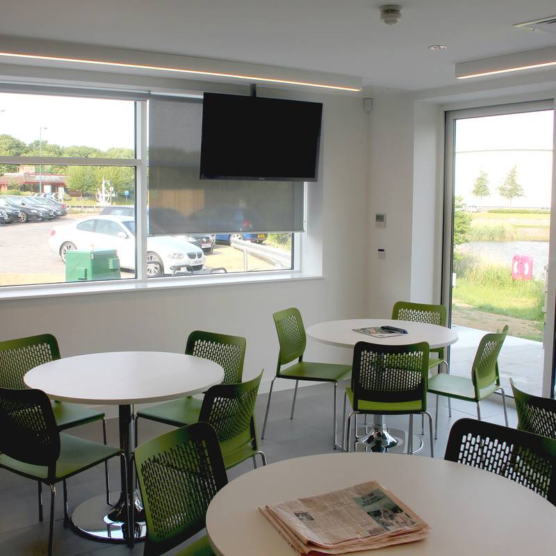 18 Barnes Roffe - breakout area