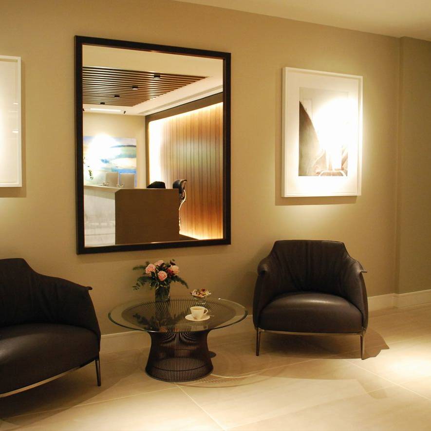 02 CDR - Workplace reception waiting areas - high quality design & build for a global law firm