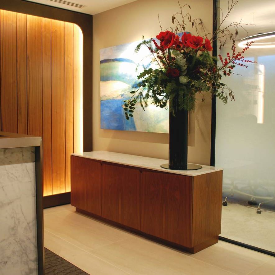 03 CDR - Workplace reception - high quality design & build for a global law firm