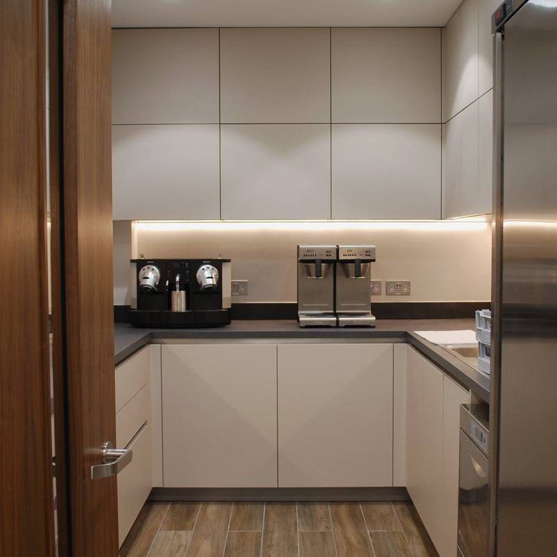 19 CDR - high end coffee point - office design & build