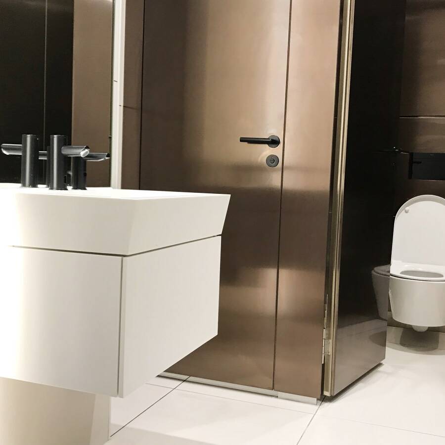 design-C,D&R Workplace bespoke washrooms-3